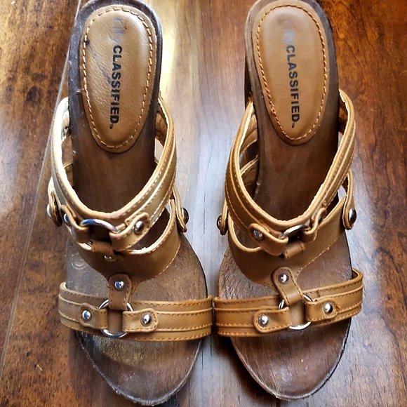 Cityclassified Shoes - Y2K City Classified SZ 6 Brown Studded Chunky Open Toe Wedge Sandals